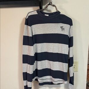 Abercrombie and Fitch Men’s Striped Navy and Gray Sweater XL